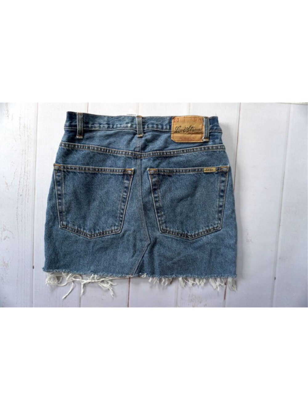 Levi's Women's Relaxed Fit Denim Mini Skirt - Size M - Picture 6 of 8